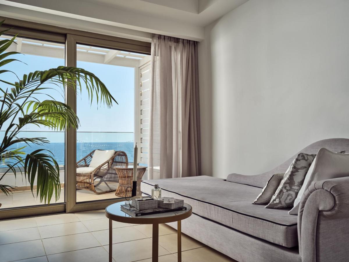 Superior Suite with Sea Front,1589435611:JPEG